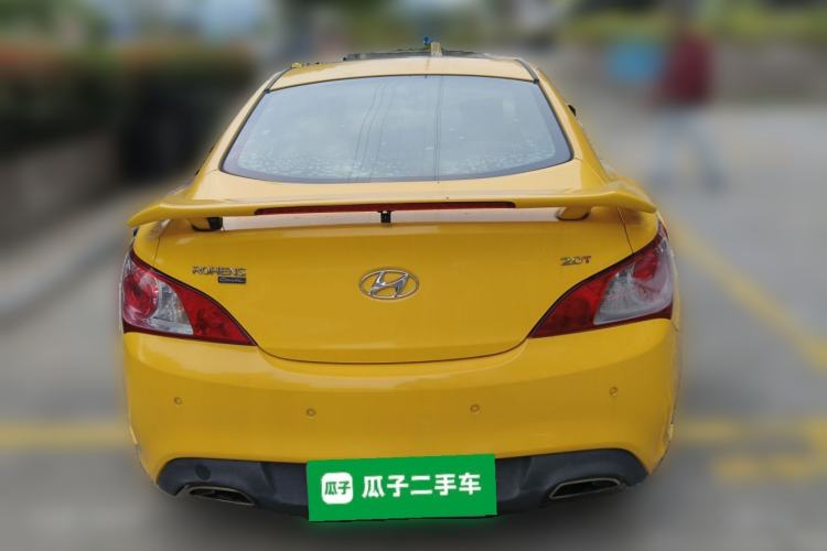 Used Hyundai Genesis Coupe 2009 2.0T Automatic Deluxe Edition Rear