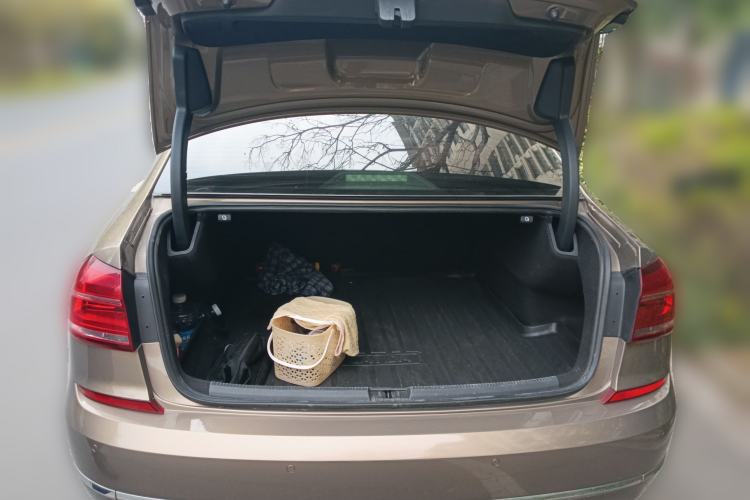 Used Volkswagen Passat 2017 280TSI DSG Luxury Edition
