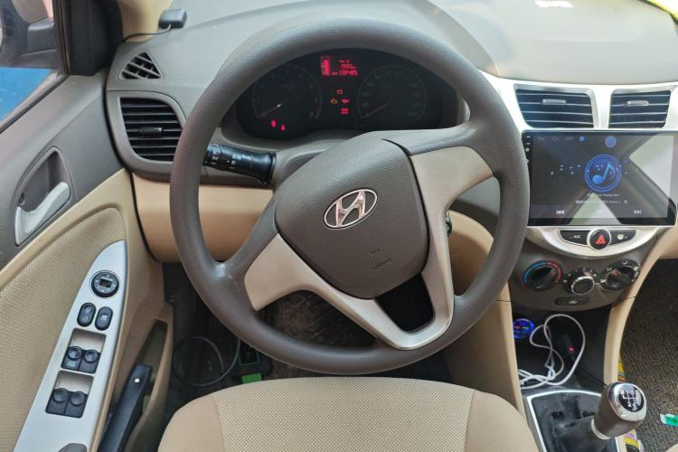 Used Hyundai Verna (older generation) 2010 Sedan 1.4L Manual Comfort GS
