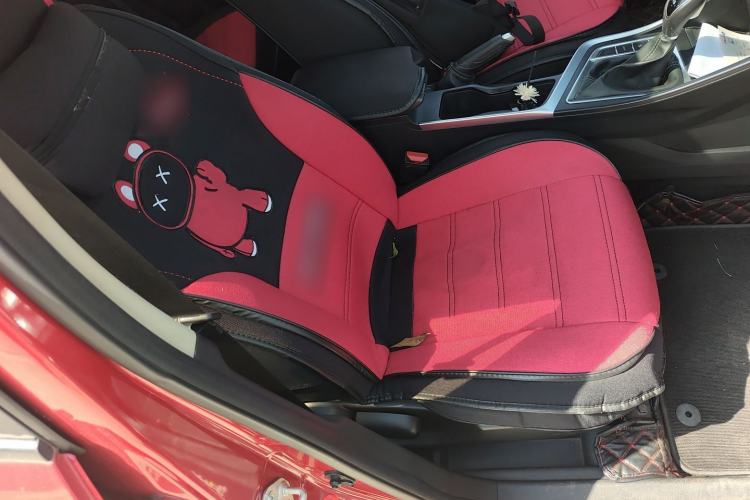 Used Geely Auto Vision X3 2019 Upgraded Model 1.5L CVT Prestige Version Right Front Seat