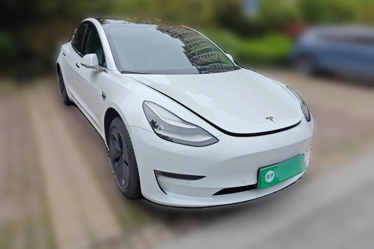 Used Tesla Model 3 2019 Long-Range Rear-Wheel-Drive Version Front Right 45 Deg