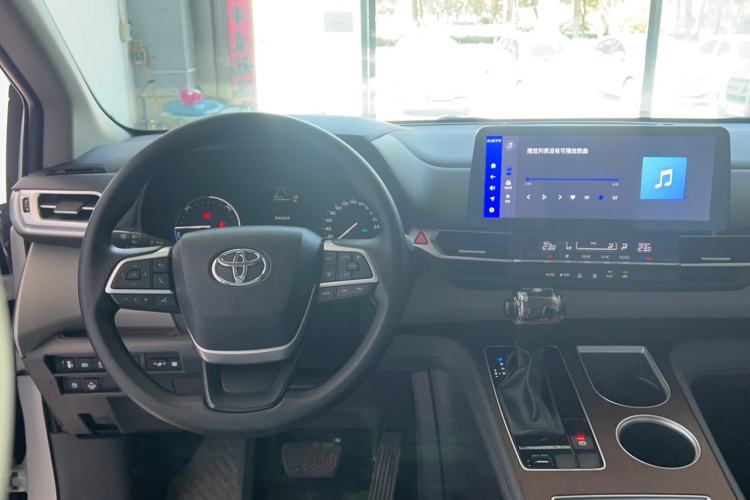 Used Toyota SIENNA 2024 2.5L Hybrid Comfort Edition Steering Wheel