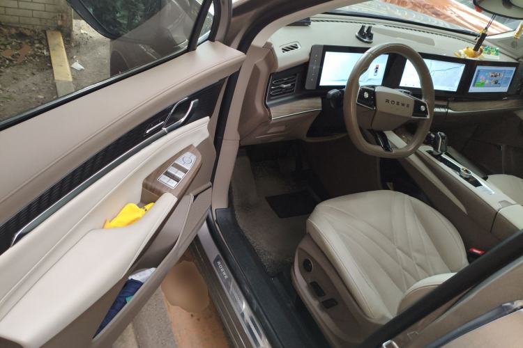 Used Roewe RX9 2023 2.0T Two-Wheel Drive Enjoyment Version
