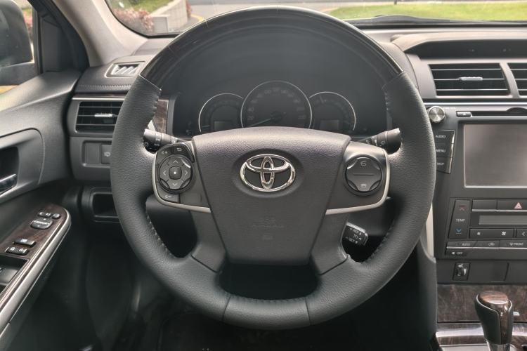 Used Toyota Camry 2015 2.5G Luxury Navigation Edition Steering Wheel