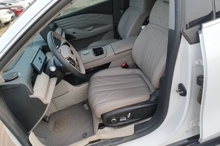 Used Geely Galaxy 8 2025 130km EM-i Flagship Edition
