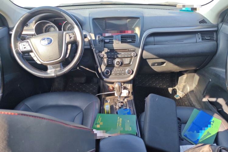 Used Bestune X80 2015 2.0L automatic luxury version
