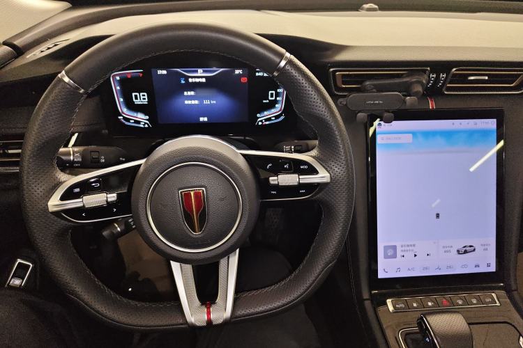 Used Hongqi H6 2023 2.0T ZhiMei Edition Center Console