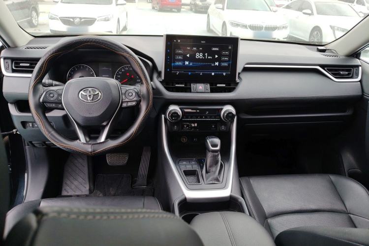 Used Toyota Wildlander 2020 2.0L CVT Two-Wheel Drive Prestige Edition Center Console