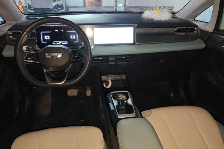 Used Geometry E Firefly 2024 301km Starlight
