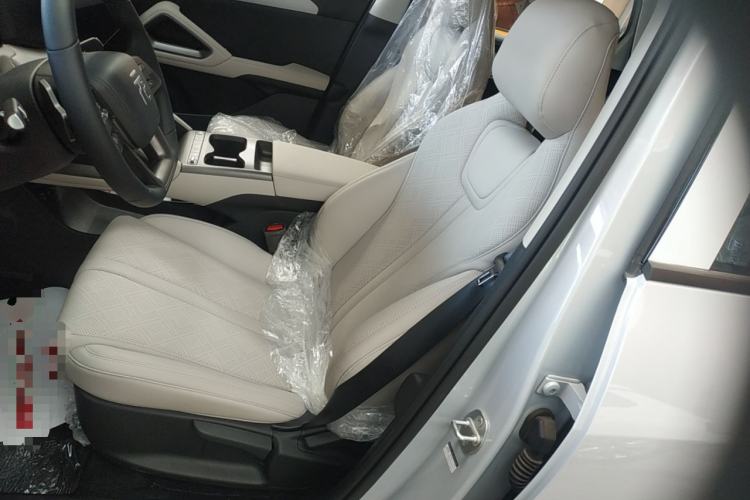 Used BYD Yuan UP 2025 Intelligent Driving Version 401 KM Dynamic Edition
