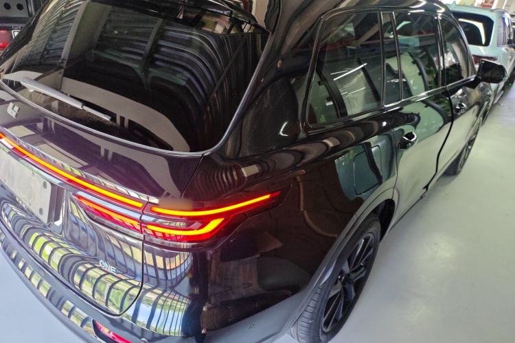 Used Li Auto ONE 2021 Extended-Range 6-Seater Version Rear Right 45 Deg