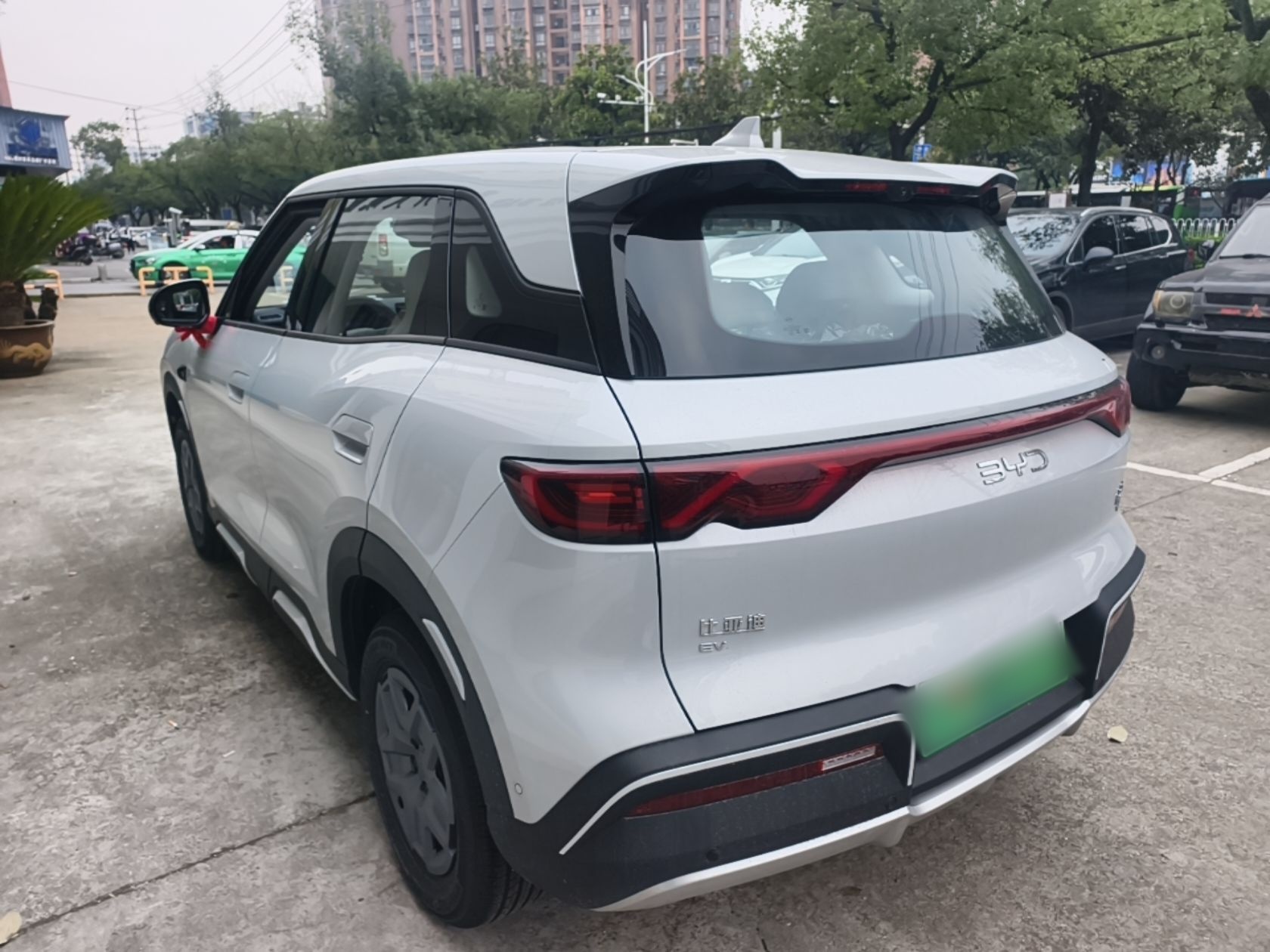 BYD Yuan UP 2027 Model Flying Edition 401KM Vitality Version — снимка 4