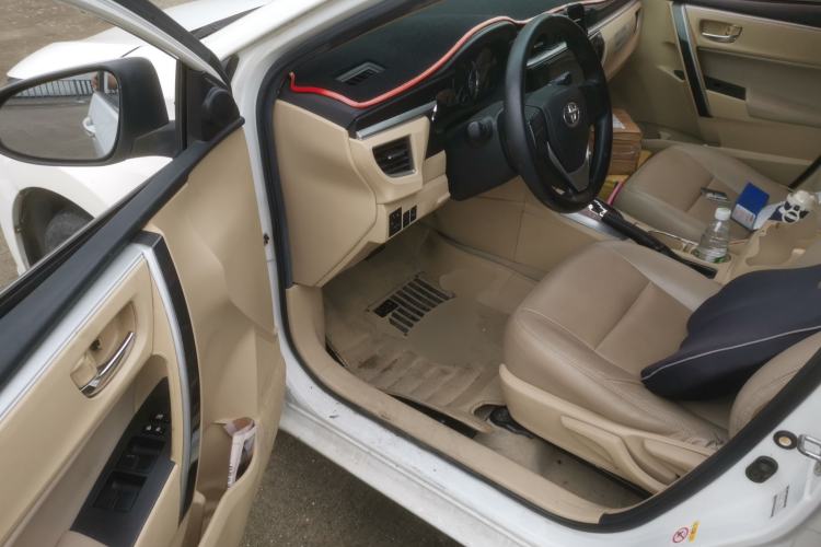 Used Toyota Corolla 2014 1.6L CVT GL-i Driver Seat