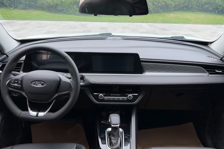 Used Ford Escort 2021 1.5L Automatic Diamond Edition
