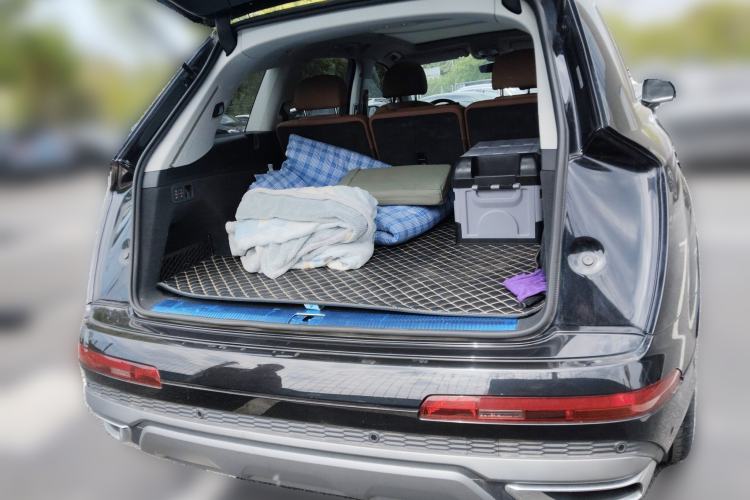 Used Audi Q7 2021 45 TFSI quattro S line Sport model Trunk