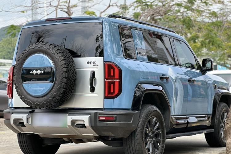 Used Formula Leopard Leopard 5 2023 Navigator Edition