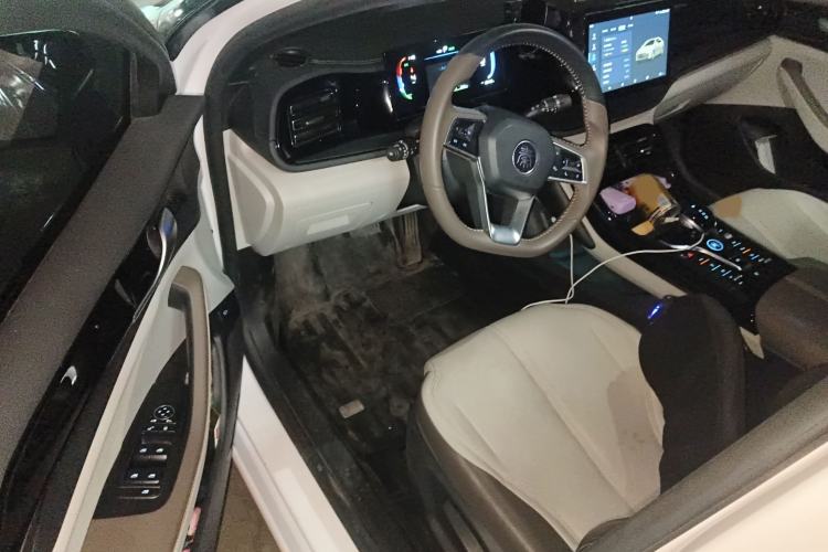 Used BYD Qin PLUS 2023 Champion Edition DM-i 55KM Leading Model
