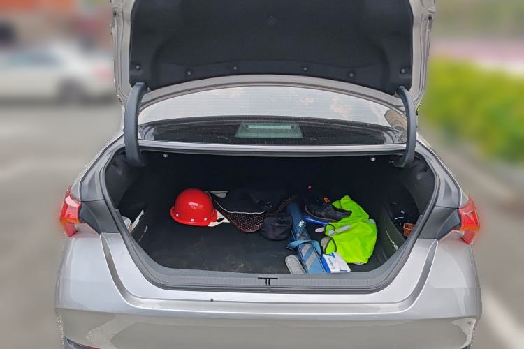 Used Toyota Avalon 2019 Dual-Engine 2.5L Luxury Edition China VI Standard Trunk