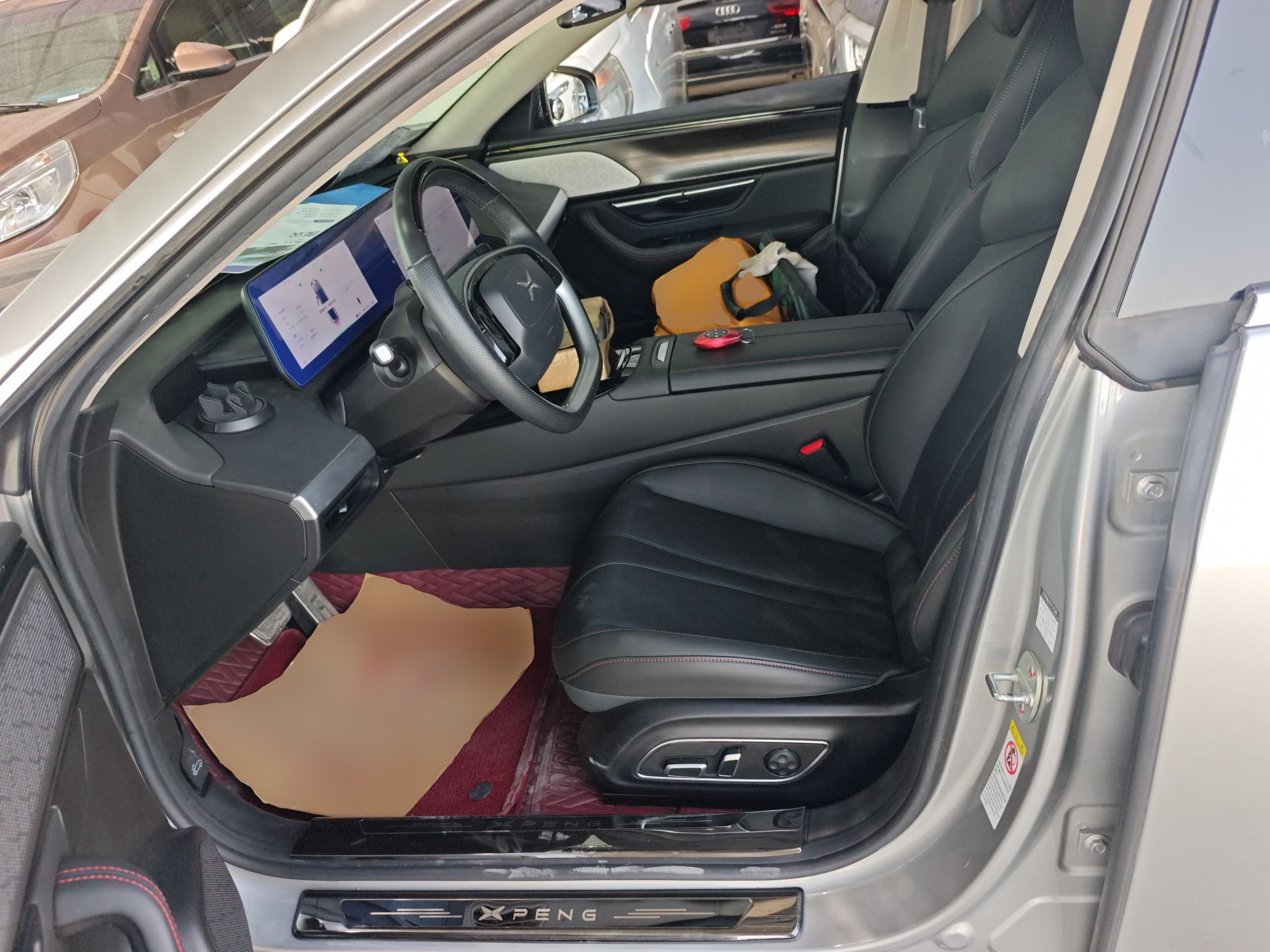 Переднее сиденье в автомобиле