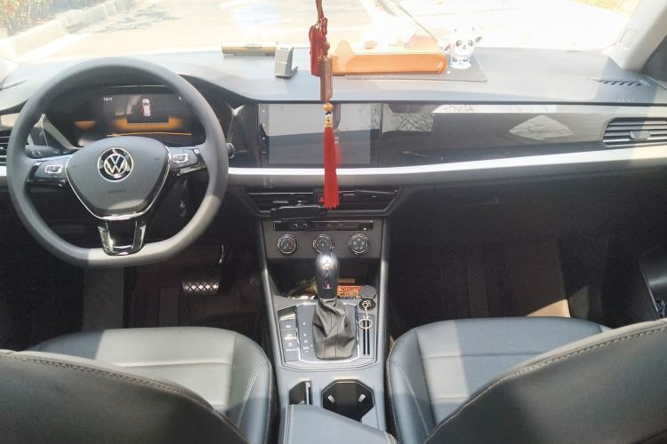 Used Volkswagen Lavida 2022 1.5L Automatic Comfort Edition Center Console