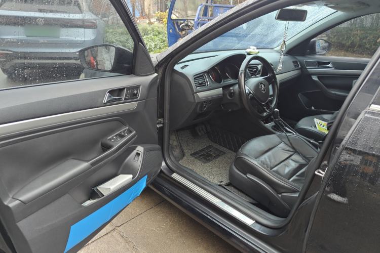 Used Volkswagen Lavida 2015 230TSI DSG Comfort Edition Driver Seat