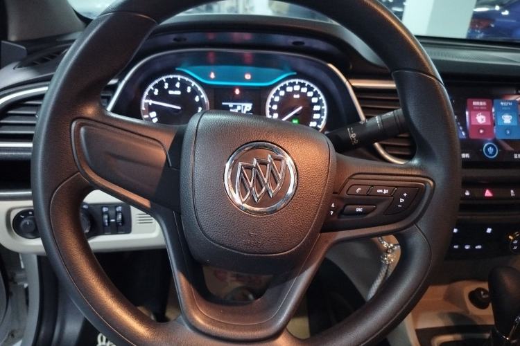 Used Buick GT 2018 15T Dual-Clutch Advanced Model China V Standard Steering Wheel