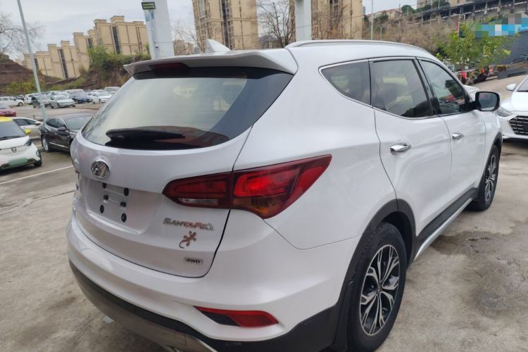 Used Hyundai Santa Fe 2017 2.0T Automatic All-Wheel Drive Smart 7-Seater
