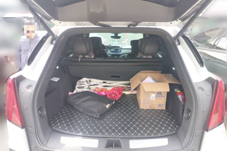 Used Cadillac XT5 2020 Revised Version 28T Luxury Edition Trunk