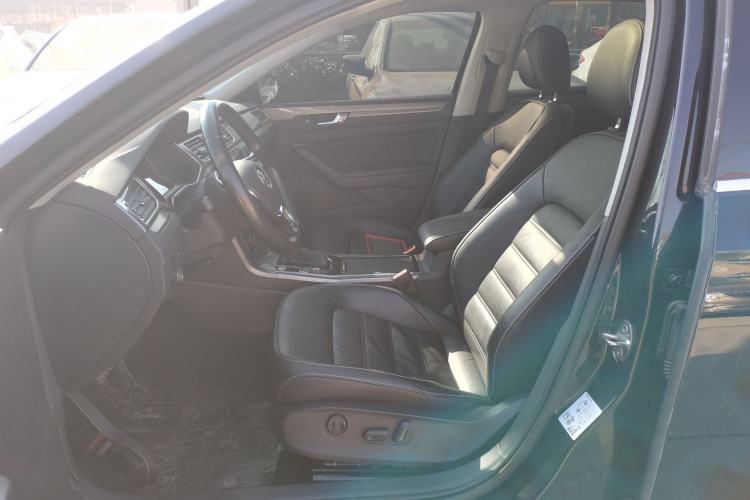 Used Volkswagen Passat 2017 330TSI DSG Luxury Edition
