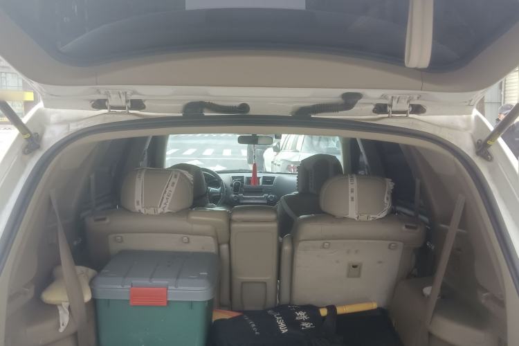 Used Toyota Highlander 2009 2.7L Two-Wheel Drive 7-Seater Luxury Edition
