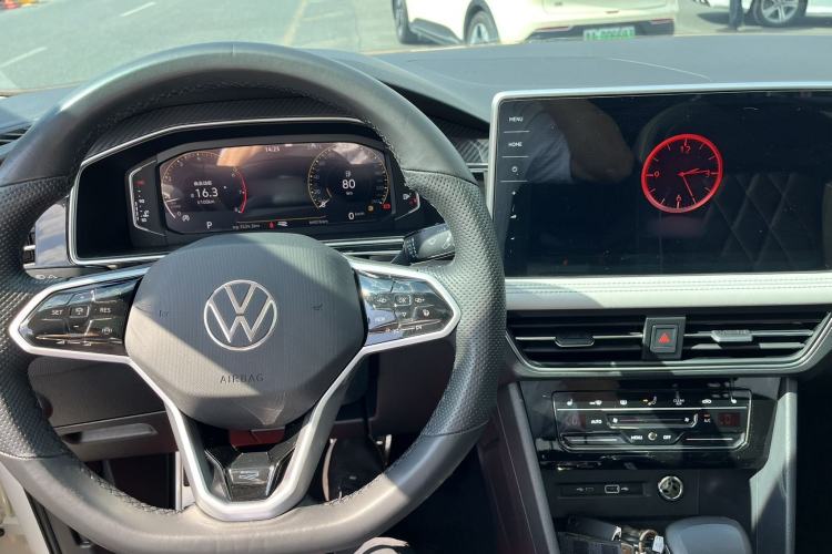 Used Volkswagen Tiguan L 2022 330TSI Automatic Two-Wheel Drive R-Line Enhanced Edition
