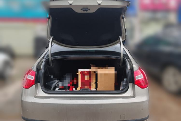 Used Citroen C5 2016 1.6T Automatic Zunyue Model Trunk