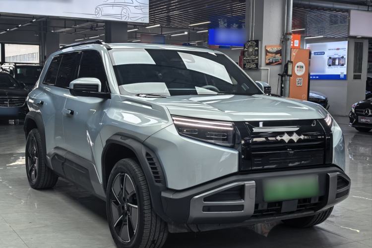 Used Formula Leopard Titanium 3 2025 501KM All-Wheel Drive Intelligent Driving Ultra Version