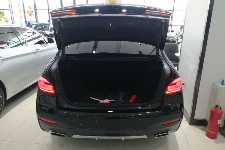 Used BMW 5 Series 2022 Second Facelift 530Li Luxury Version M Sport Package
