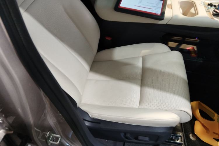 Used Nissan N6 2026 Model 180 Max Right Front Seat