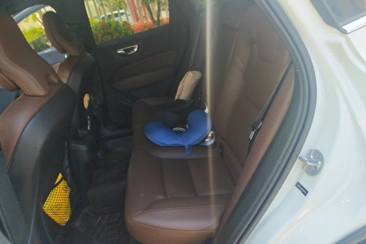 Used Volvo XC60 2023 B5 4x4 Smart Luxury Edition