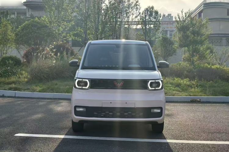 Used Wuling Hongguang MINIEV 2021 Macaron Fashion Model Lithium Iron Phosphate Front