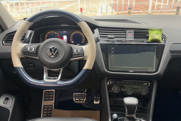 Used Volkswagen Tiguan L 2021 330TSI Automatic Two-Wheel Drive R-Line Enhanced Edition
