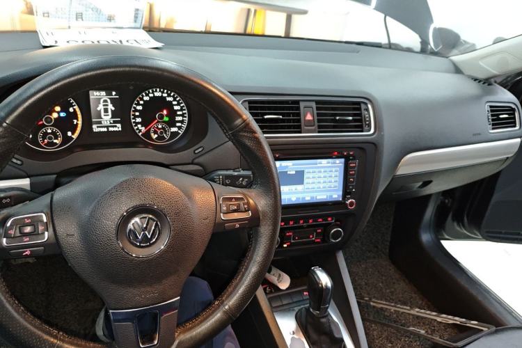 Used Volkswagen Sagitar 2014 Revised Version 1.4TSI Automatic Luxury Edition
