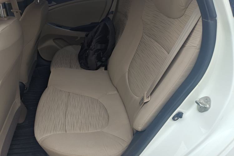 Used Hyundai Verna (older generation) 2014 1.4L Automatic Smart GLS Left Rear Seat