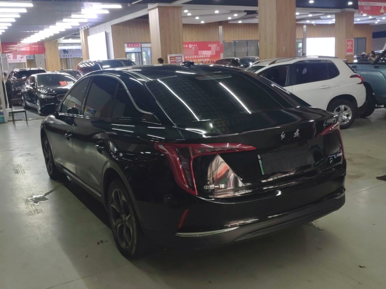 Hongqi E-QM5 2023 Revised Version Basic Travel Edition — снимка 4