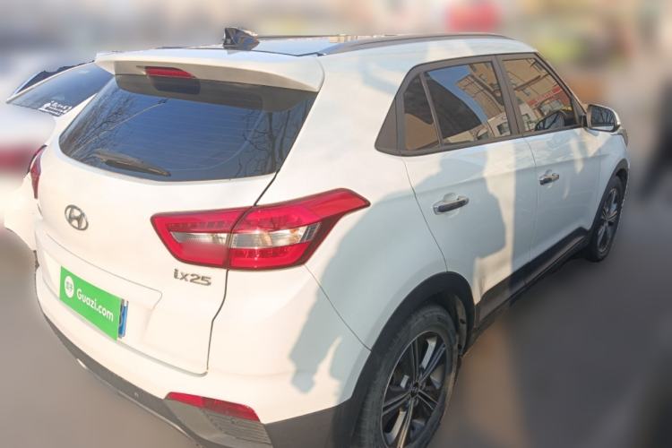 Used Hyundai ix25 2015 1.6L Automatic Two-Wheel-Drive Deluxe DLX Model