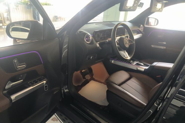 Used Mercedes-Benz GLB 2024 GLB 200 Dynamic Edition Driver Seat