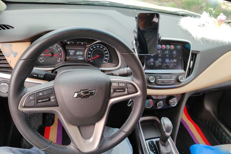 Used Chevrolet Monza 2020 320 Automatic Enjoyment Edition Center Console