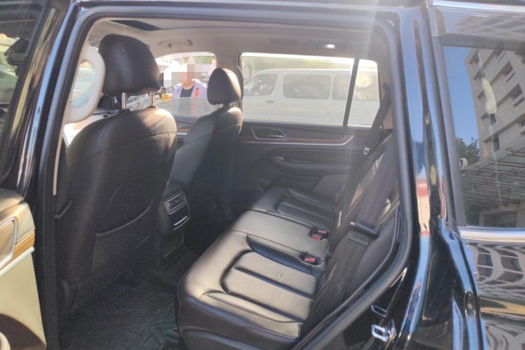 Used Roewe RX8 2018 30T Smart Connectivity All-Wheel Drive Supreme Edition
