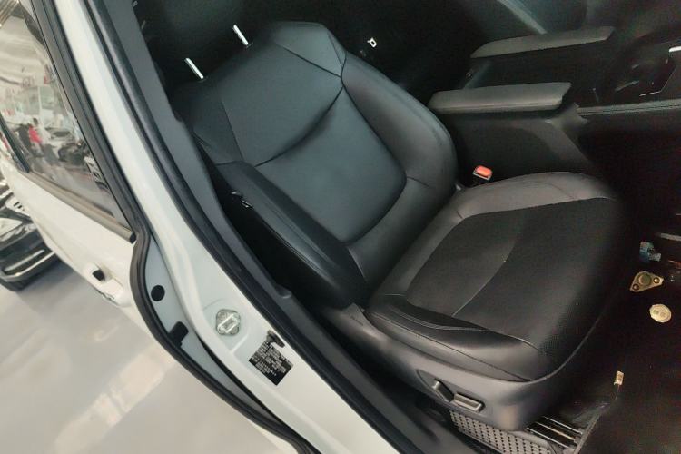 Used Toyota SIENNA 2021 2.5L Hybrid Premium Edition