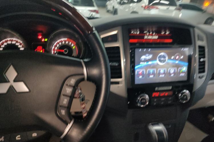 Used Mitsubishi Pajero 2018 3.0L Automatic Luxury Edition