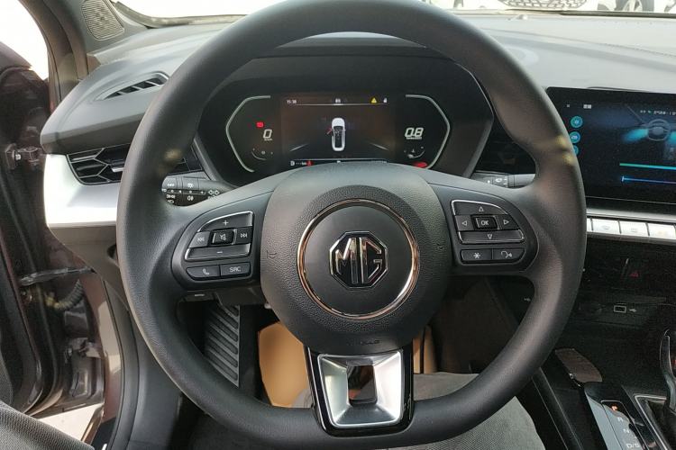 Used MG 5 2022 180 DVVT CVT Youth Luxury Edition
