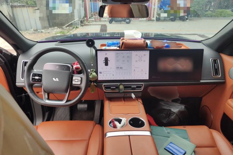 Used Li Auto L8 2023 Pro Model
