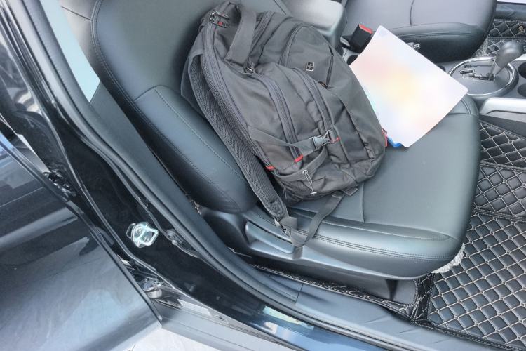 Used Mitsubishi ASX 2013 2.0L CVT Two-Wheel Drive Elite Edition Right Front Seat